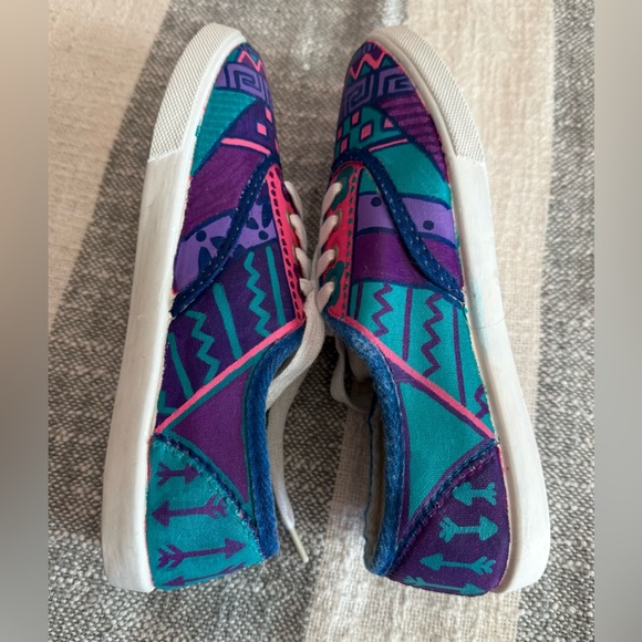 Hand Painted Women SZ 6 Art to Wear Colorful Lace Up Sneakers One of a Kind New - Picture 7 of 10